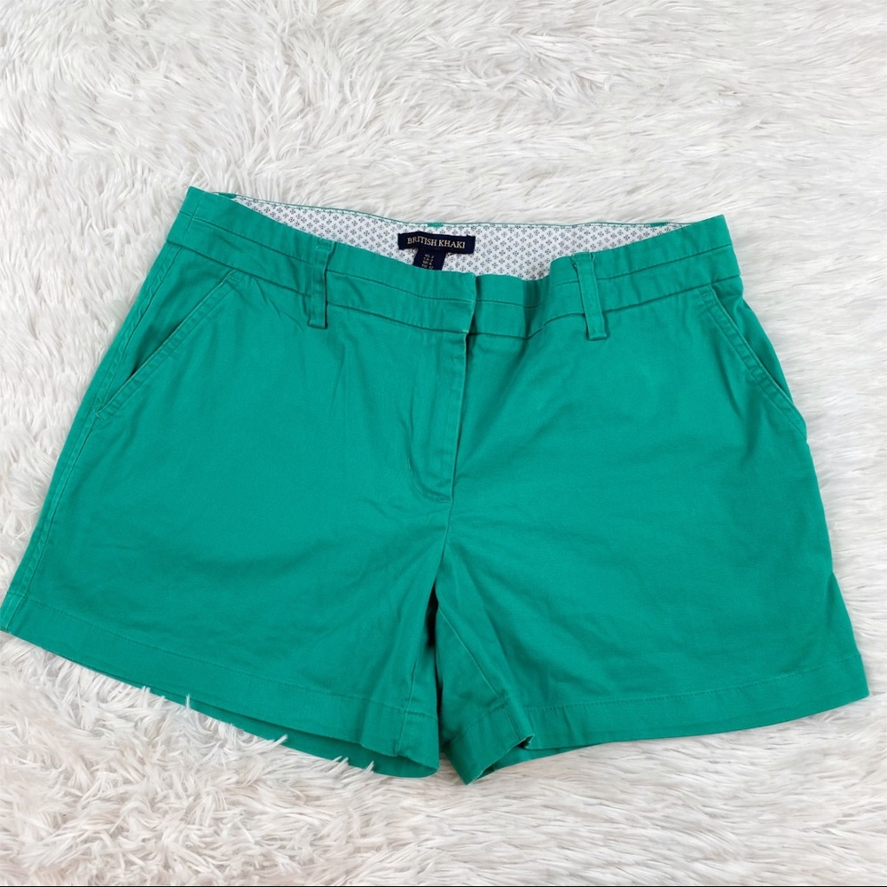 British Khaki low rise chino‎ shorts in green